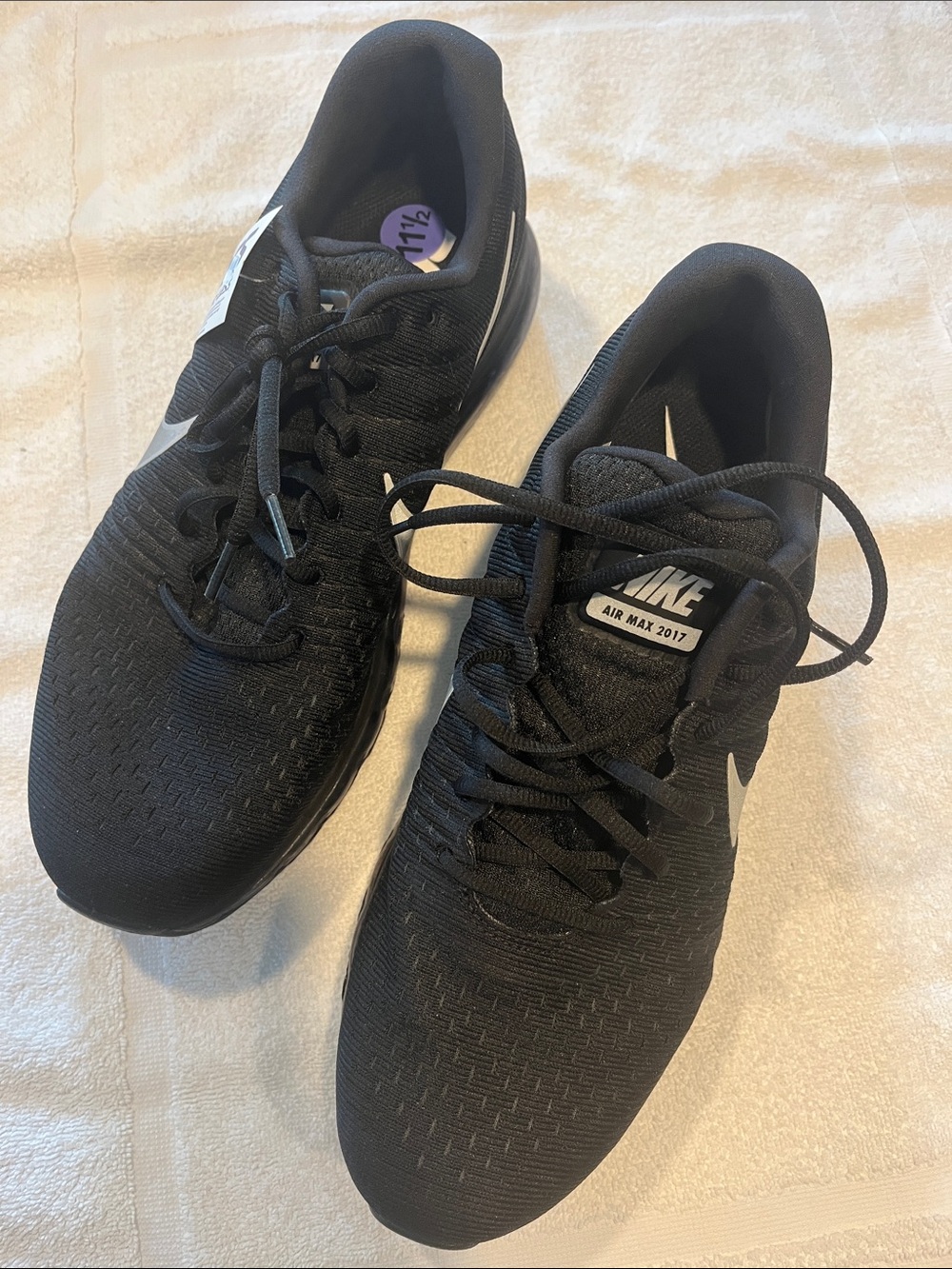 Nike Air Max 2017 Men's Black with Silver Swoosh Sneakers Triple Black